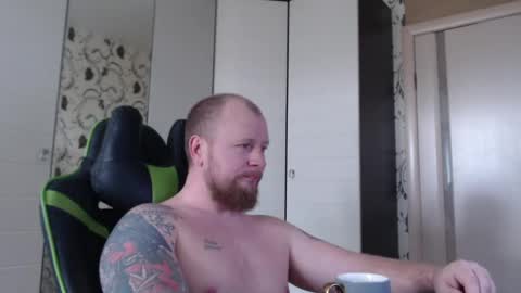 Snapshot of strongass18 chatting on 04.30.26 Alex online show from 04.30.26