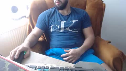 StrongCoffee online show from 11.11.25