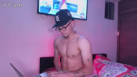 stronghardlatino online show from 10.10.25