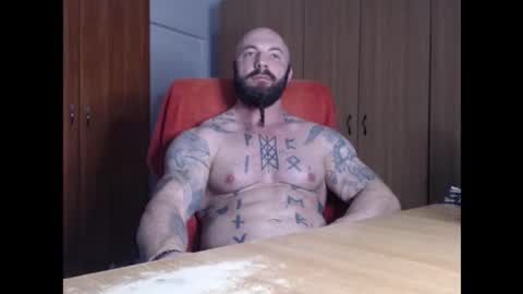 Snapshot of strongivan chatting on 12.21.25 StrongIvan online show from 12.21.25