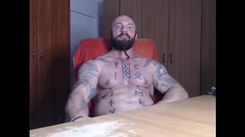 Snapshot of strongivan chatting on 12.21.25 StrongIvan online show from 12.21.25