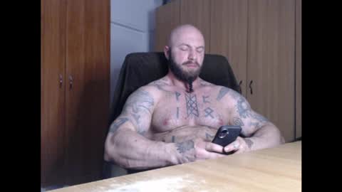 Snapshot of strongivan chatting on 04.05.26 StrongIvan online show from 04.05.26