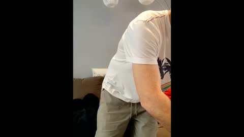 Snapshot of strongk chatting on 05.19.26 So Hung online show from 05.19.26