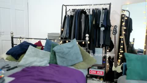 strongmellow online show from 09.18.25