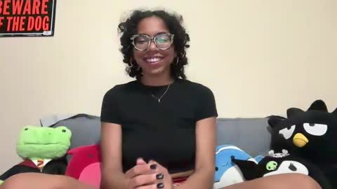 strrwberry online show from 03.05.25