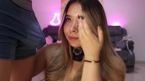 Snapshot of students_porn chatting on 02.13.25 students_porn online show from 02.13.25