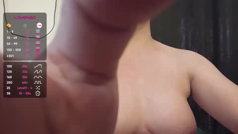 Snapshot of stunnerasha chatting on 10.06.25 IG livinlavidakhai online show from 10.06.25