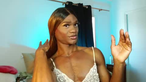 Snapshot of suannyklatten_ chatting on 02.24.25 Suanny Klatten It is my account independent online show from 02.24.25