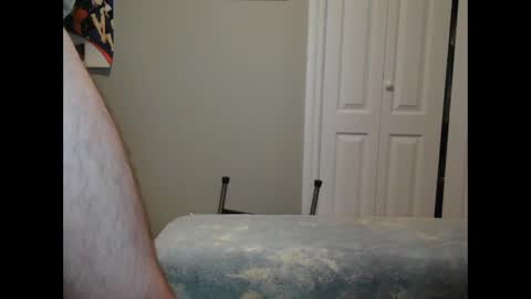 Snapshot of subbiguy00 chatting on 03.10.25 subbiguy00 online show from 03.10.25