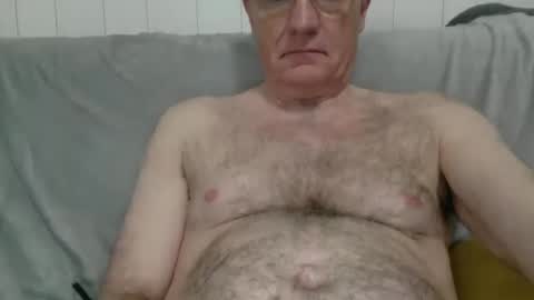 Snapshot of subforgirls1 chatting on 12.17.25 subforgirls1 online show from 12.17.25