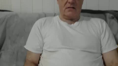 Snapshot of subforlatinas chatting on 12.15.25 subforlatinas online show from 12.15.25