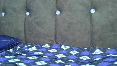 Snapshot of submissive_slut001 chatting on 12.28.24 submissive_slut001 online show from 12.28.24