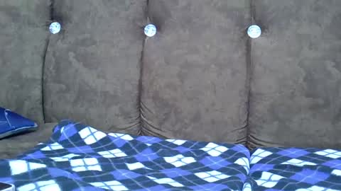 Snapshot of submissive_slut001 chatting on 01.10.25 submissive_slut001 online show from 01.10.25