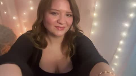 Snapshot of submissivescarletxo chatting on 06.23.26 Scarlet online show from 06.23.26