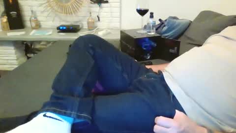 Snapshot of submissivguy chatting on 01.06.25 submissivguy online show from 01.06.25