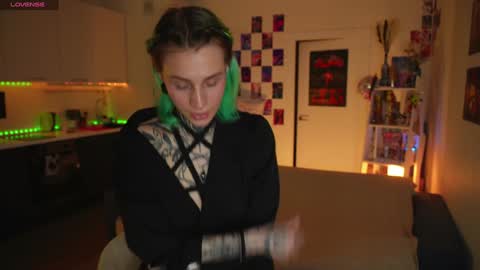 Snapshot of succubus_66 chatting on 12.27.24 succubus_66 online show from 12.27.24