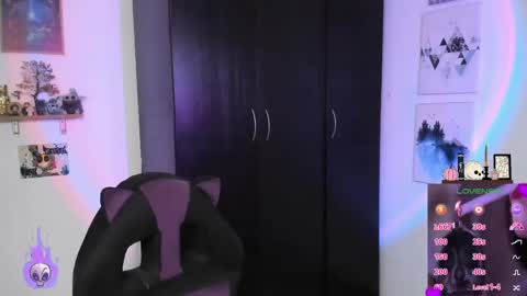 Snapshot of succubus_girl_ chatting on 04.29.26 Alexy online show from 04.29.26