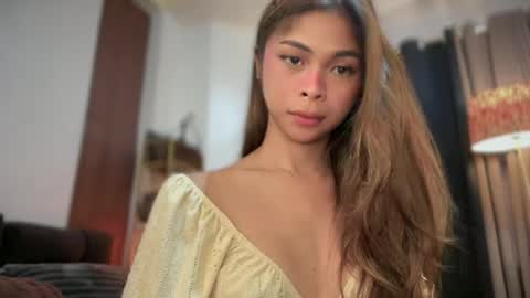 Snapshot of suckablechick chatting on 06.17.26 Marry online show from 06.17.26
