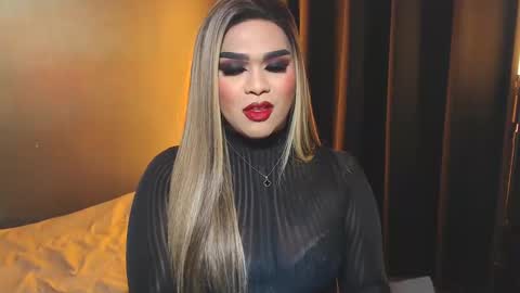 Snapshot of suckablecockoffreya chatting on 02.01.25 JADE ELYSE online show from 02.01.25