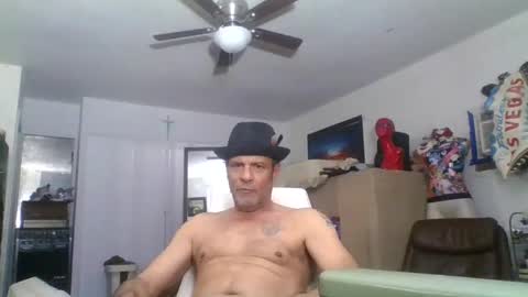 SUCKITU812 online show from 02.06.25