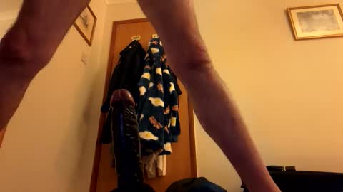 Snapshot of suckmeoffuk chatting on 09.12.25 JJ online show from 09.12.25