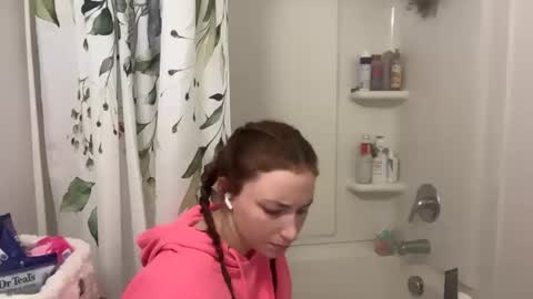 Snapshot of suerrab3304 chatting on 10.18.25 suerrab3304 online show from 10.18.25