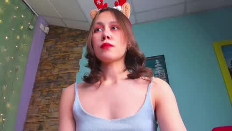 Snapshot of sugar_blond chatting on 12.29.24 sugar blond online show from 12.29.24