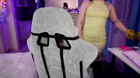 Snapshot of sugar_peasy chatting on 03.22.26 Rikki online show from 03.22.26