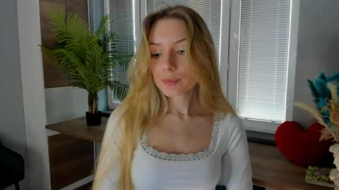 Snapshot of sugar_with_tea chatting on 05.11.26 Alicia online show from 05.11.26