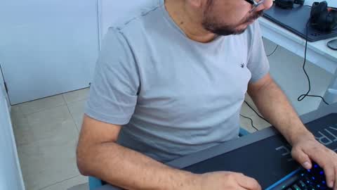 Johnny online show from 01.13.26