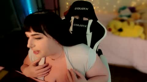 Lucy Love online show from 10.02.25