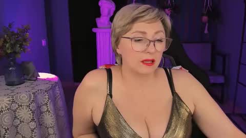 Vivien online show from 02.14.25