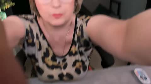 Vivien online show from 09.15.25