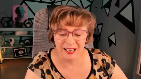 Vivien online show from 11.19.25