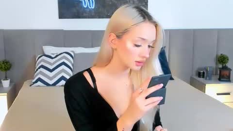 sugarwhisper online show from 11.03.25