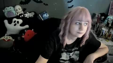 Snapshot of sugary_sweet chatting on 12.22.25 Sugary online show from 12.22.25