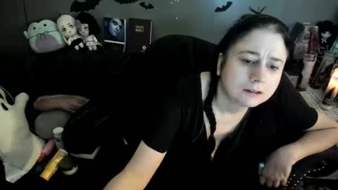 Snapshot of sugary_sweet chatting on 12.22.25 Sugary online show from 12.22.25