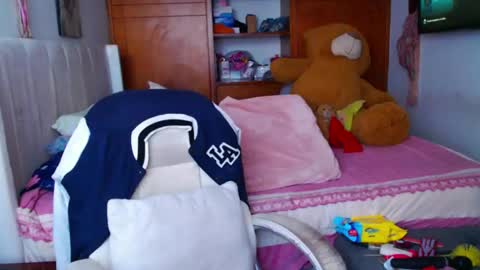 Snapshot of suggarbaby1 chatting on 02.09.25 Cami   Back in 2 hours online show from 02.09.25