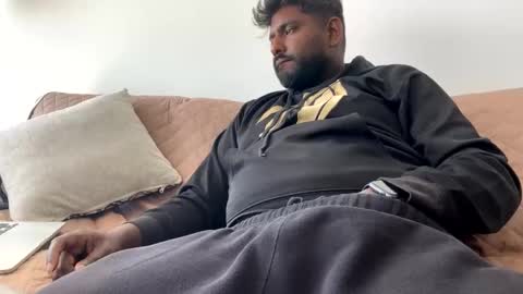 Snapshot of suggnight chatting on 10.09.25 Let me be your knight that saves you online show from 10.09.25