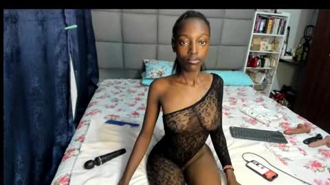 suhaila_suu online show from 01.06.25