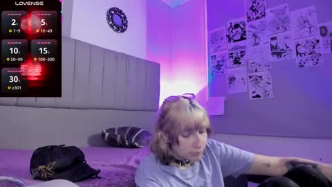 Snapshot of sukifuyu__ chatting on 12.20.24 online show from 12.20.24