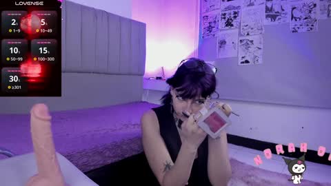 Snapshot of sukifuyu__ chatting on 12.27.24 online show from 12.27.24