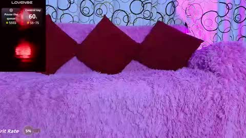 Snapshot of sukifuyu__ chatting on 10.16.25 online show from 10.16.25