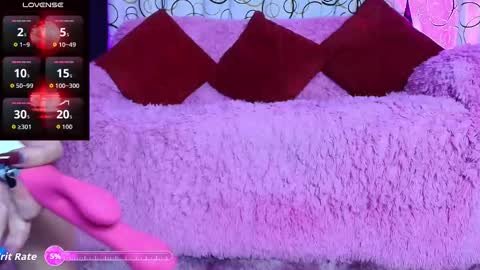 Snapshot of sukifuyu__ chatting on 10.28.25 online show from 10.28.25