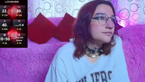 Snapshot of sukifuyu__ chatting on 12.01.25 online show from 12.01.25