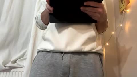 Snapshot of sullyniko chatting on 10.25.25 Niko online show from 10.25.25