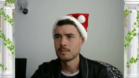 Snapshot of sultansgirls chatting on 12.21.25 The Sultan online show from 12.21.25