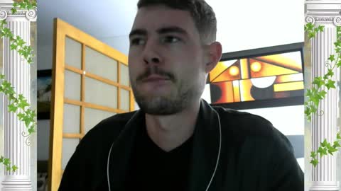 Snapshot of sultansgirls chatting on 01.14.26 The Sultan online show from 01.14.26