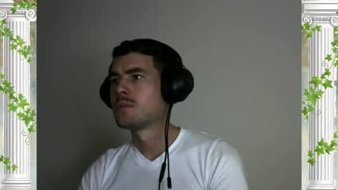 Snapshot of sultansgirls chatting on 02.08.26 The Sultan online show from 02.08.26