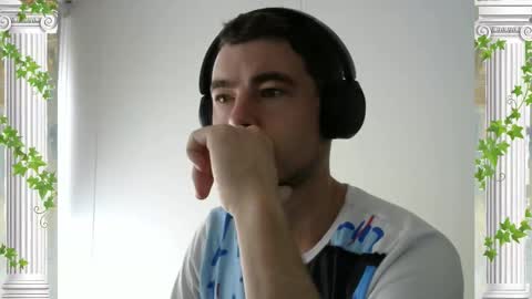 Snapshot of sultansgirls chatting on 02.16.26 The Sultan online show from 02.16.26